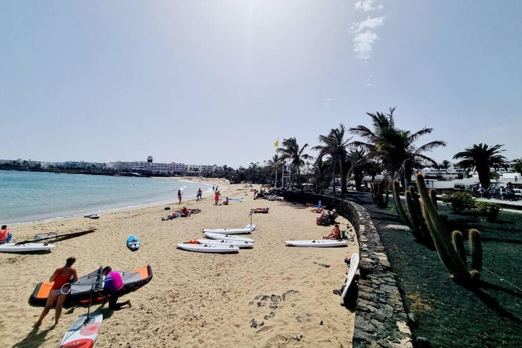 Pequeno Bungalow Firt Line Of The Sea Costa Teguise Exterior photo
